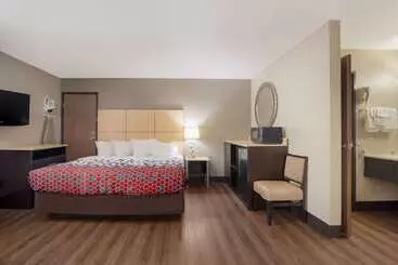 فندق Econo Lodge  Grand Forks