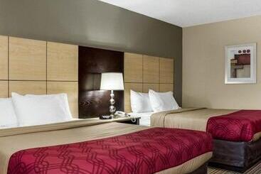 Hotel Econo Lodge  Grand Forks