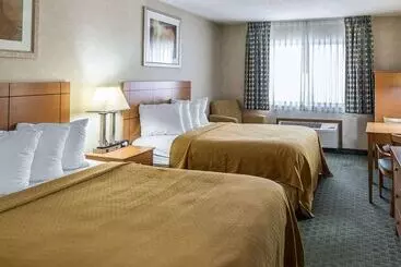 Otel Quality Inn At Collins Road  Cedar Rapids