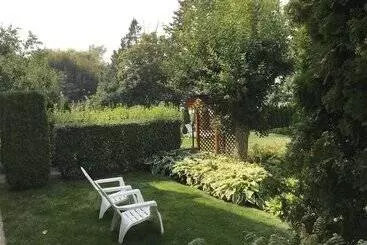 בית מלון כפרי Lakeside Country Inn