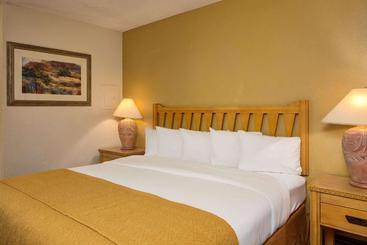 酒店 Rodeway Inn Near Az State University