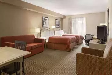 酒店 Travelodge Suites By Wyndham Saint John