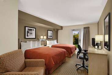 酒店 Travelodge Suites By Wyndham Saint John