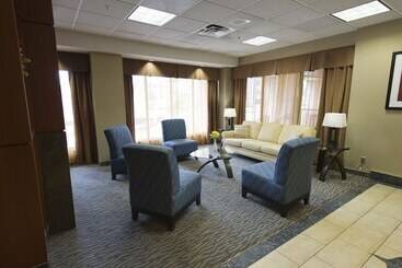 Sandman Hotel & Suites London Downtown