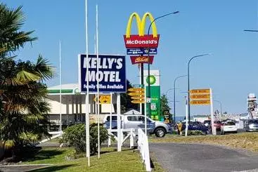 Kelly's Riverside Motel