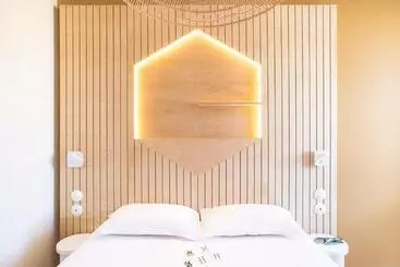 בית מלון כפרי Hôtel Life Marseille Vp   Vieux Port