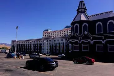 호텔 Ramada By Wyndham Terrible S And Casino