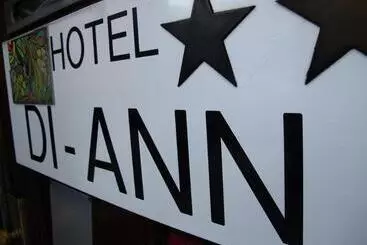 Отель Di Ann Amsterdam City Centre