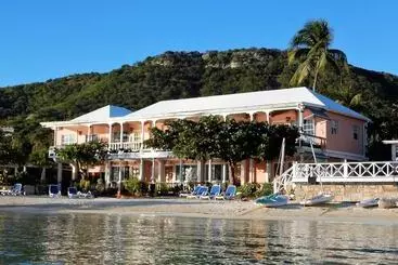 Catamaran Hotel Marina