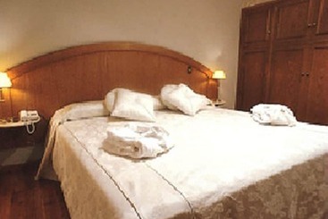 בית מלון כפרי Reina Victoria Suites & Towers