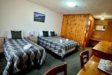 ホテル Diamond House Heritage Restaurant And Motor Inn