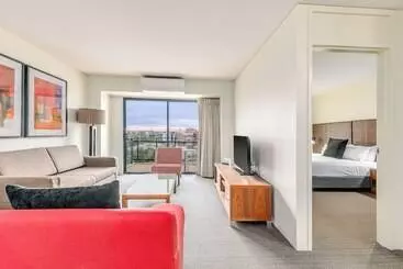 هتل Mantra On Hay Perth