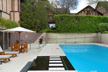 בית מלון כפרי Peppers The Hills Lodge