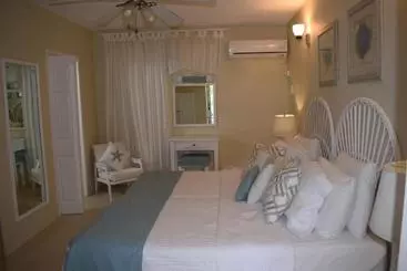 آپارتمان‌های توریست‌ها Golden View Apartment