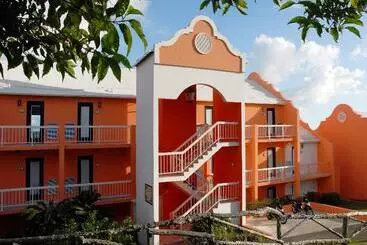 Отель Grotto Bay Beach Resort