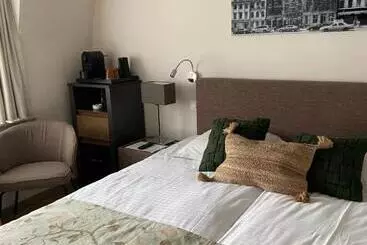 Отель Les Arcades