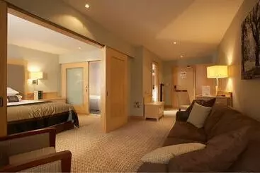 Отель Lancaster House