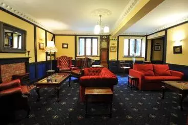 Hotel Crown & Cushion