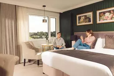 Hôtel Ivanhoe Inn And