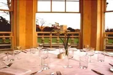 Mökkimajoitus Peterstone Court Country House Restaurant & Spa