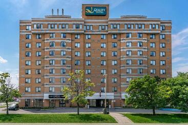 هتل Quality Inn And Suites Montreal East