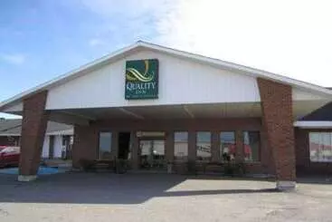 בית מלון כפרי Quality Inn New Liskeard