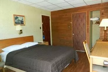 La Paysanne Motel &