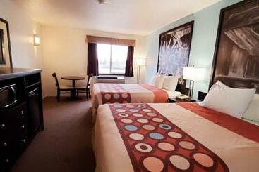 Otel Westlake Inn Strathmore