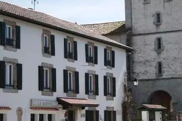 فندق Hôtel De La Rhune