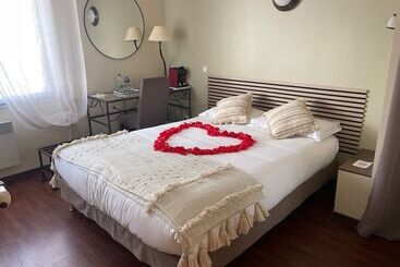 בית מלון כפרי Ulysse Montpellier Centre