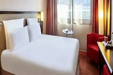 B&B HOTEL St Quentin en Yvelines Centre