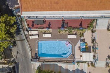 فندق Agia Markella