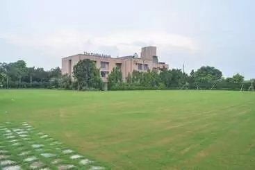 ホテル The Radha Ashok