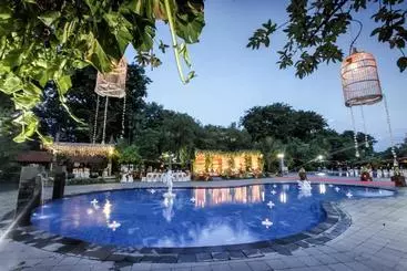 Singgasana Hotel Surabaya