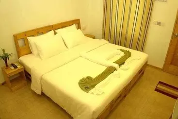 پانسیون Zeestar Inn