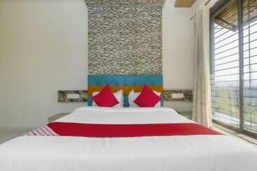 Отель Shree Sai Prasad By Oyo Rooms