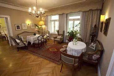 Szálloda Villa Westend