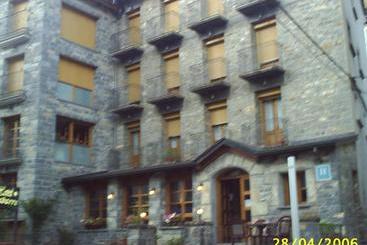 ツーリストアパートメント Apartamentos Gabarre