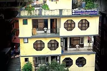 هتل Pilgrims Guest House