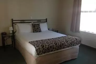 בית מלון כפרי Durham Court Motor Inn