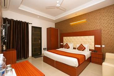 Aparthotel Callista Inn Golf Course Road