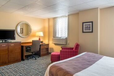 호텔 Quality Inn & Suites