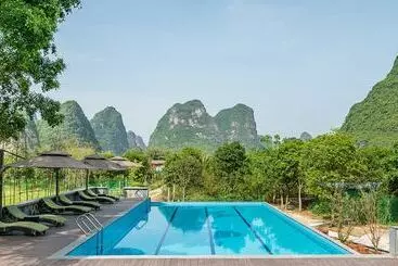 Moon Villa Resort