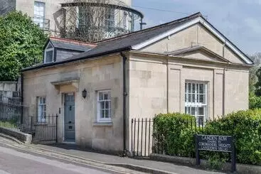 Turistihuoneistot Bath Circle Camden Lodge House