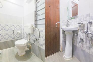 Hotel Oyo 9097 Home Stay Laban