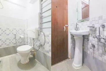 هتل Oyo 9097 Home Stay Laban