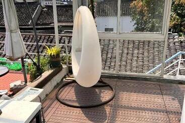 פנסיון Begonia Flowers Guesthouse