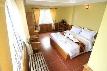 Golden Gum Kino Hotel Nyaung Shwe