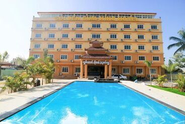 Golden Gum Kino Hotel Nyaung Shwe