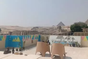 هتل Pyramids Overlook Inn